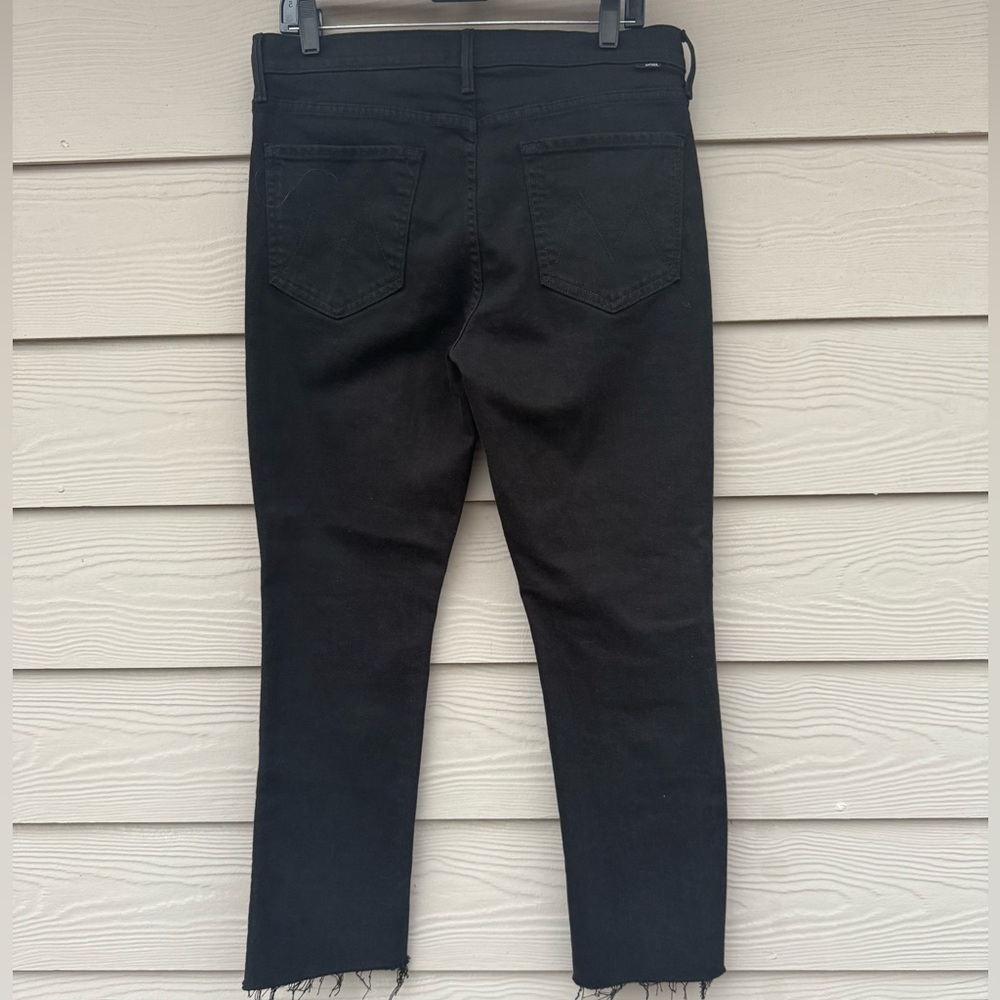 MOTHER The Rascal Ankpe Fray High Rise Black Jeans - Picture 8 of 15